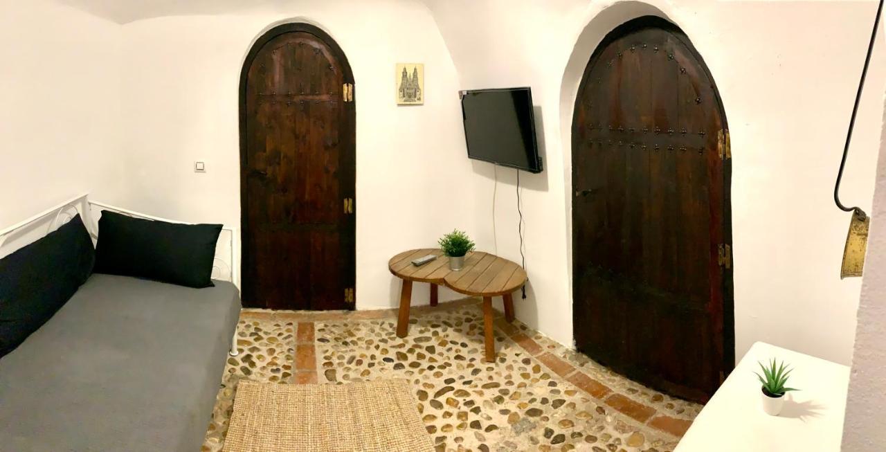 Casa Cueva Castillo Perales de Tajuna Exterior photo